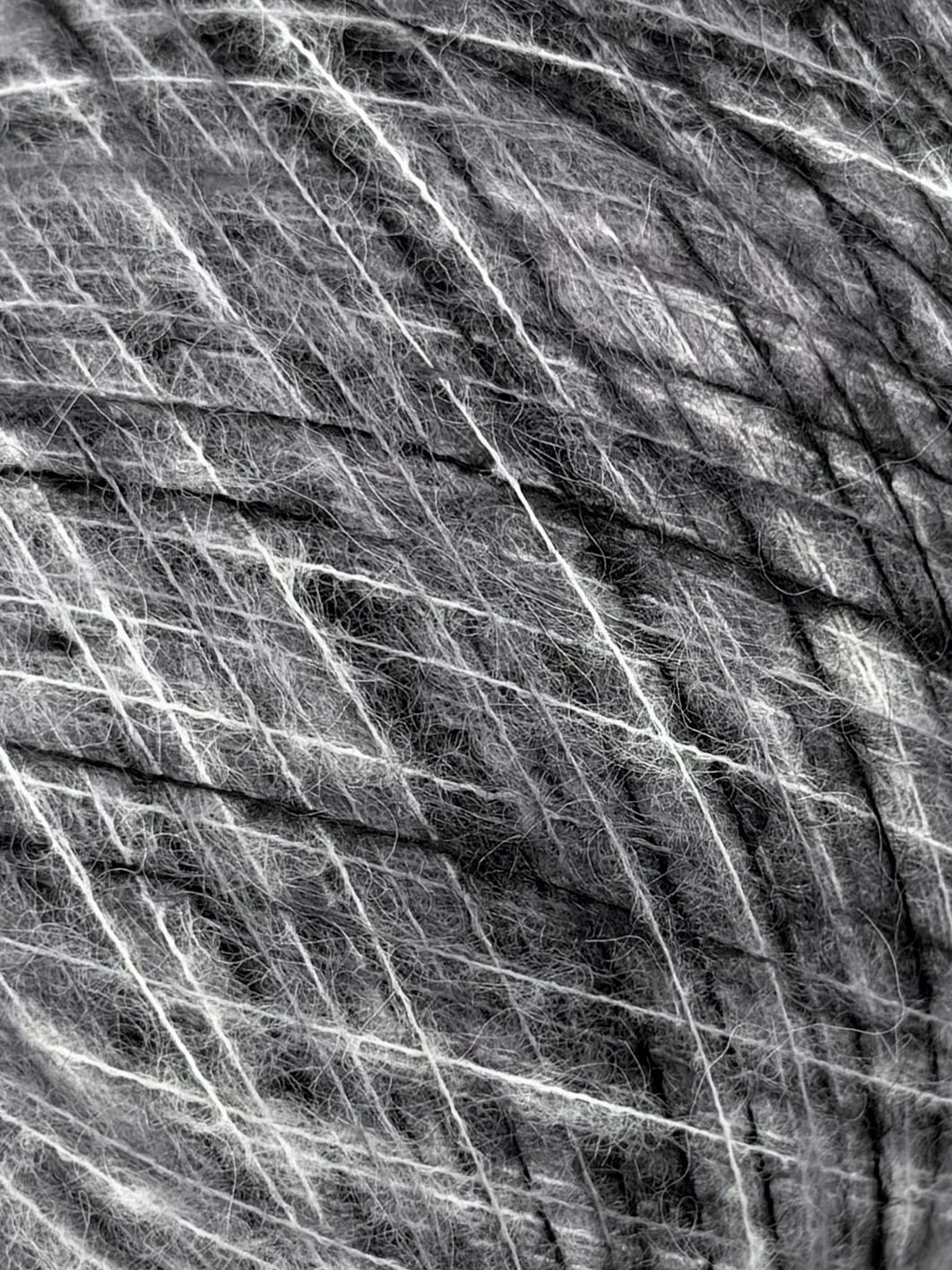 Zimpfer Wolle Selezione Art. Soriano Nm 1/15 – Fil en alpaga baby col. Gris noir 06